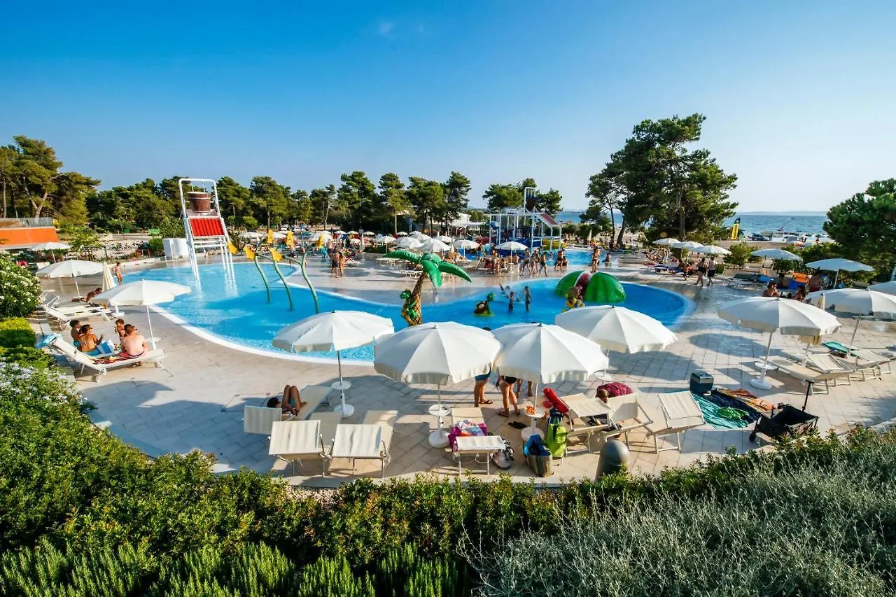 Zaton Holiday Resort Mobile Homes Nin 2*,