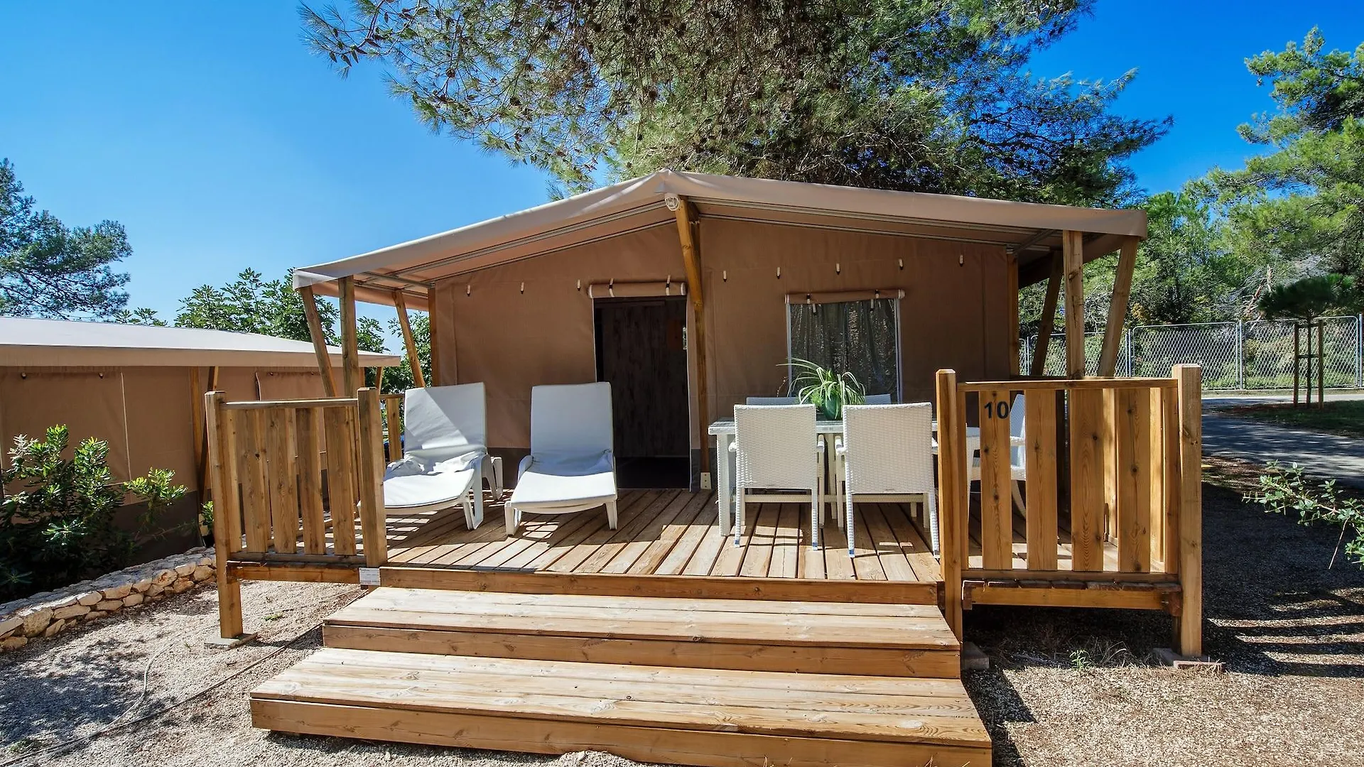 Zaton Holiday Resort Mobile Homes Nin