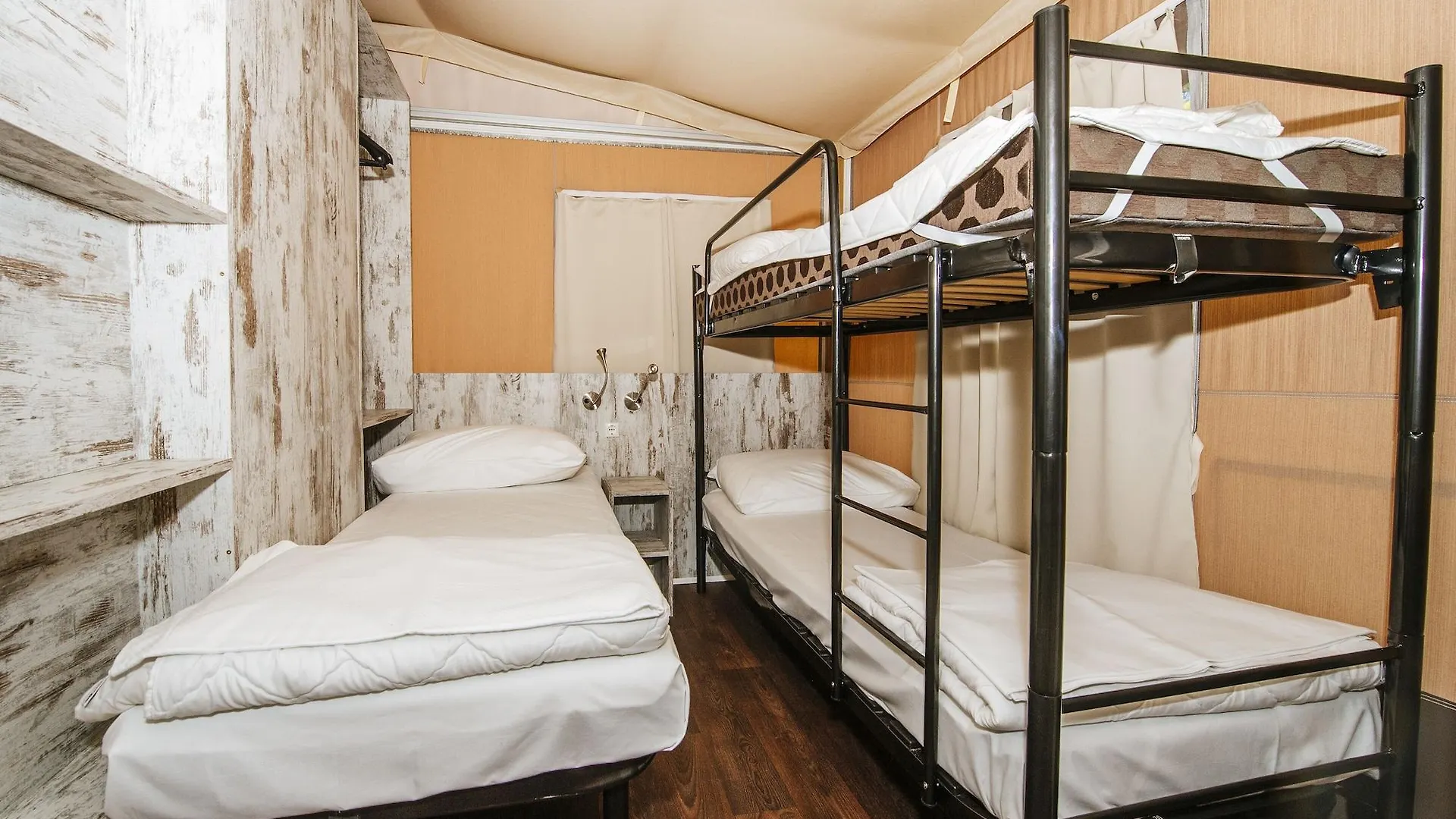 Zaton Holiday Resort Mobile Homes Nin