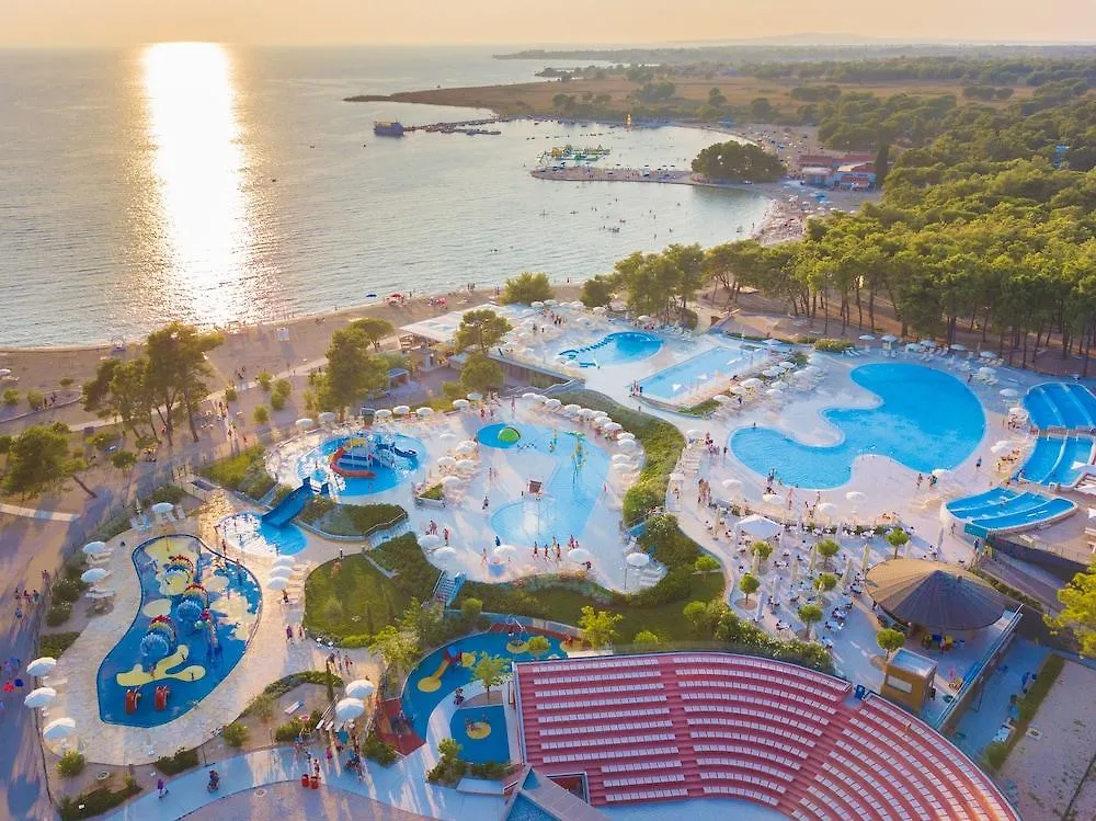 Zaton Holiday Resort Mobile Homes Nin Croatia