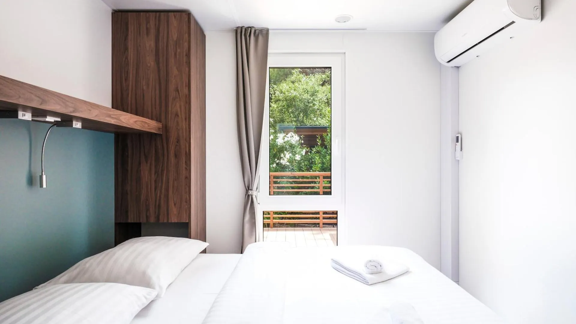 Zaton Holiday Resort Mobile Homes Nin 2*,  Croatia