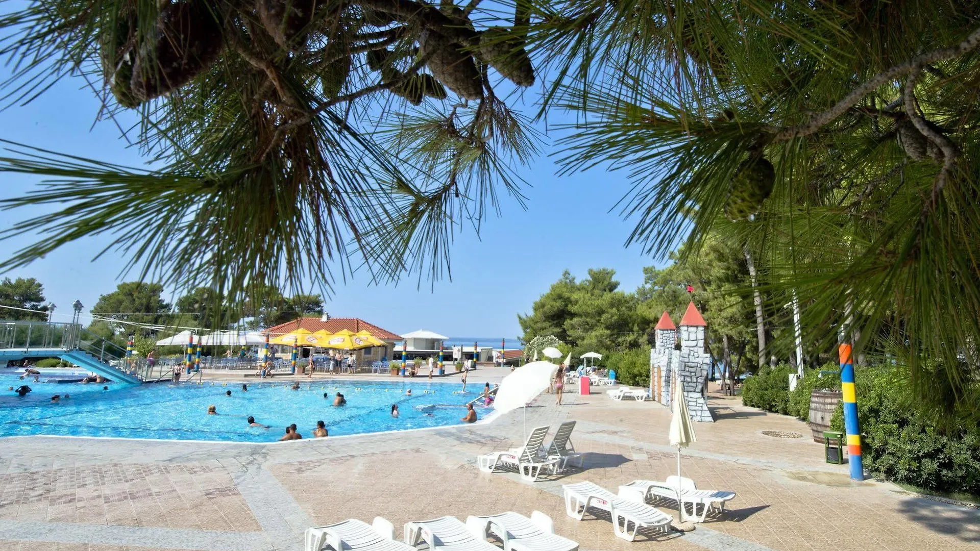 Zaton Holiday Resort Mobile Homes Нин
