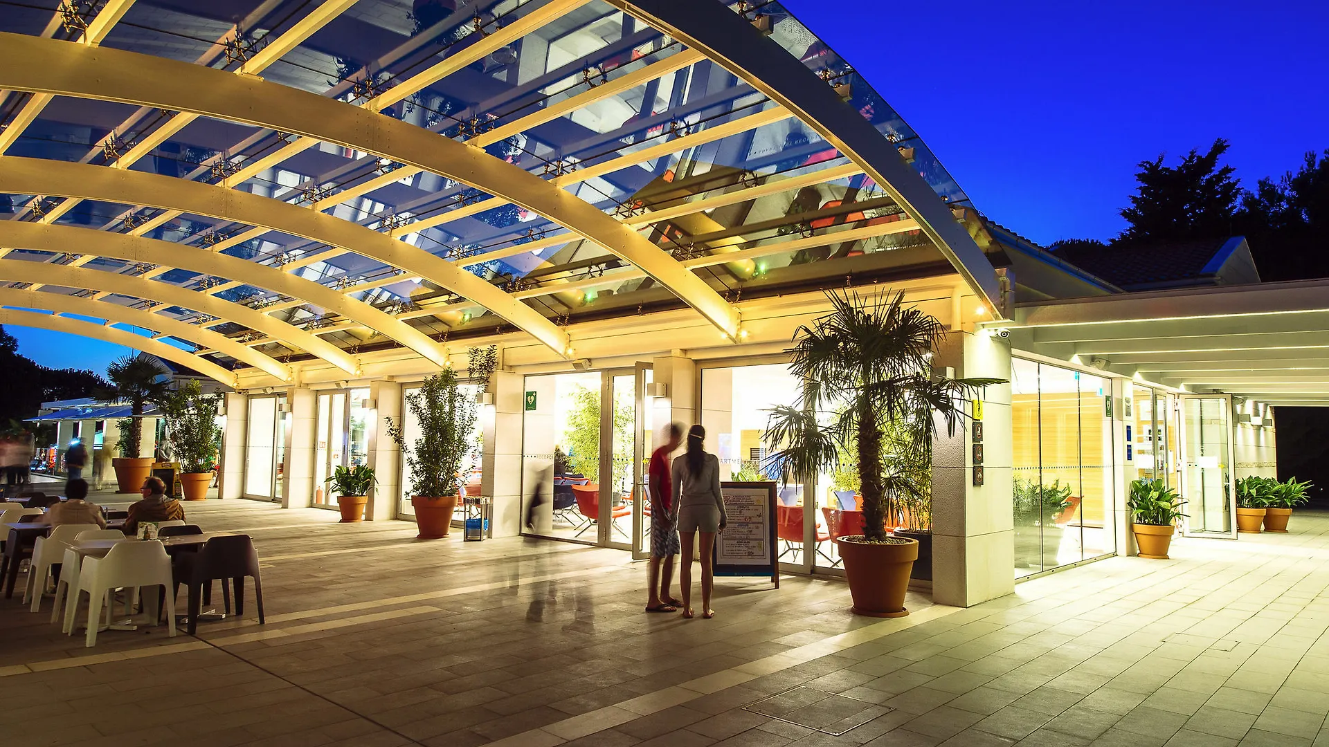 Zaton Holiday Resort Mobile Homes Нин